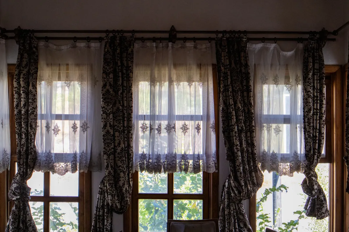 How to Choose the Right Curtain Length for Every Room